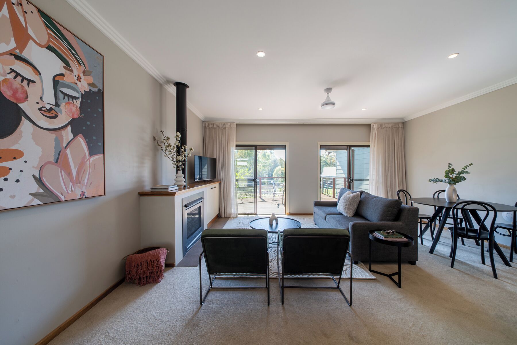 Phòng Suite (Vineyard) | Khu phòng khách | TV LCD 0-inch có truyền hình kỹ thuật số, TV 