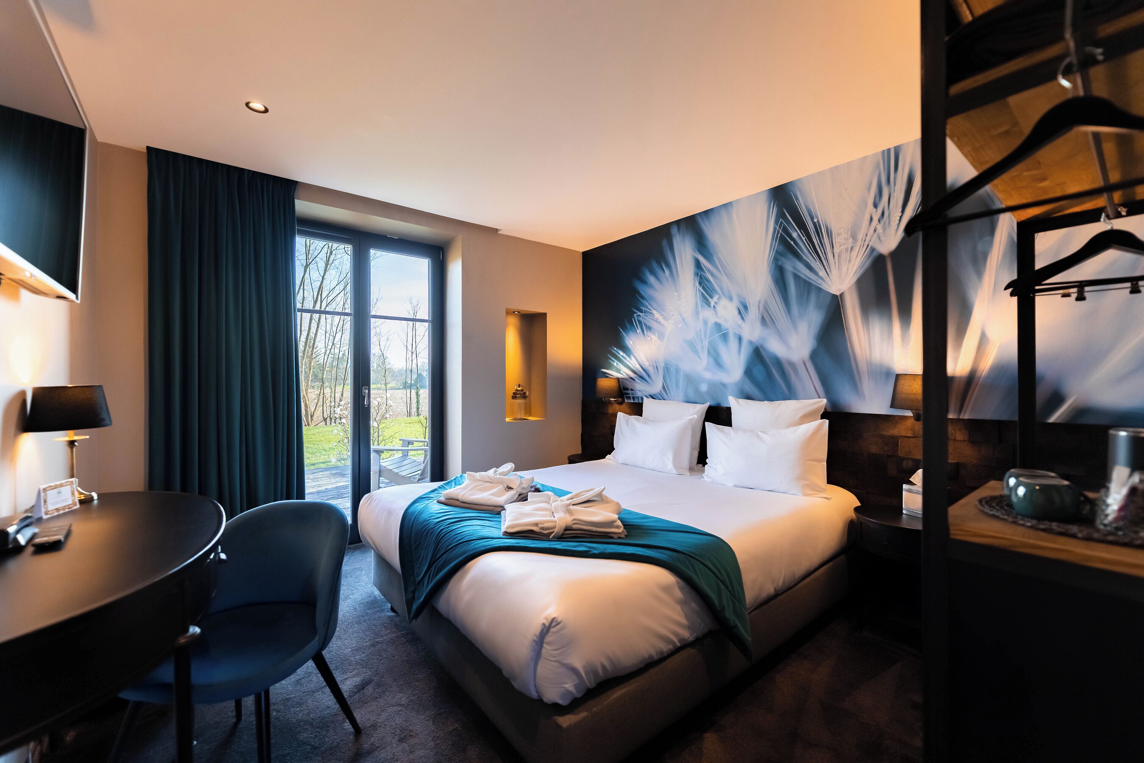 Standard Room (Les Grains de Blé SPA) | Memory-foam beds, individually decorated, desk, laptop workspace