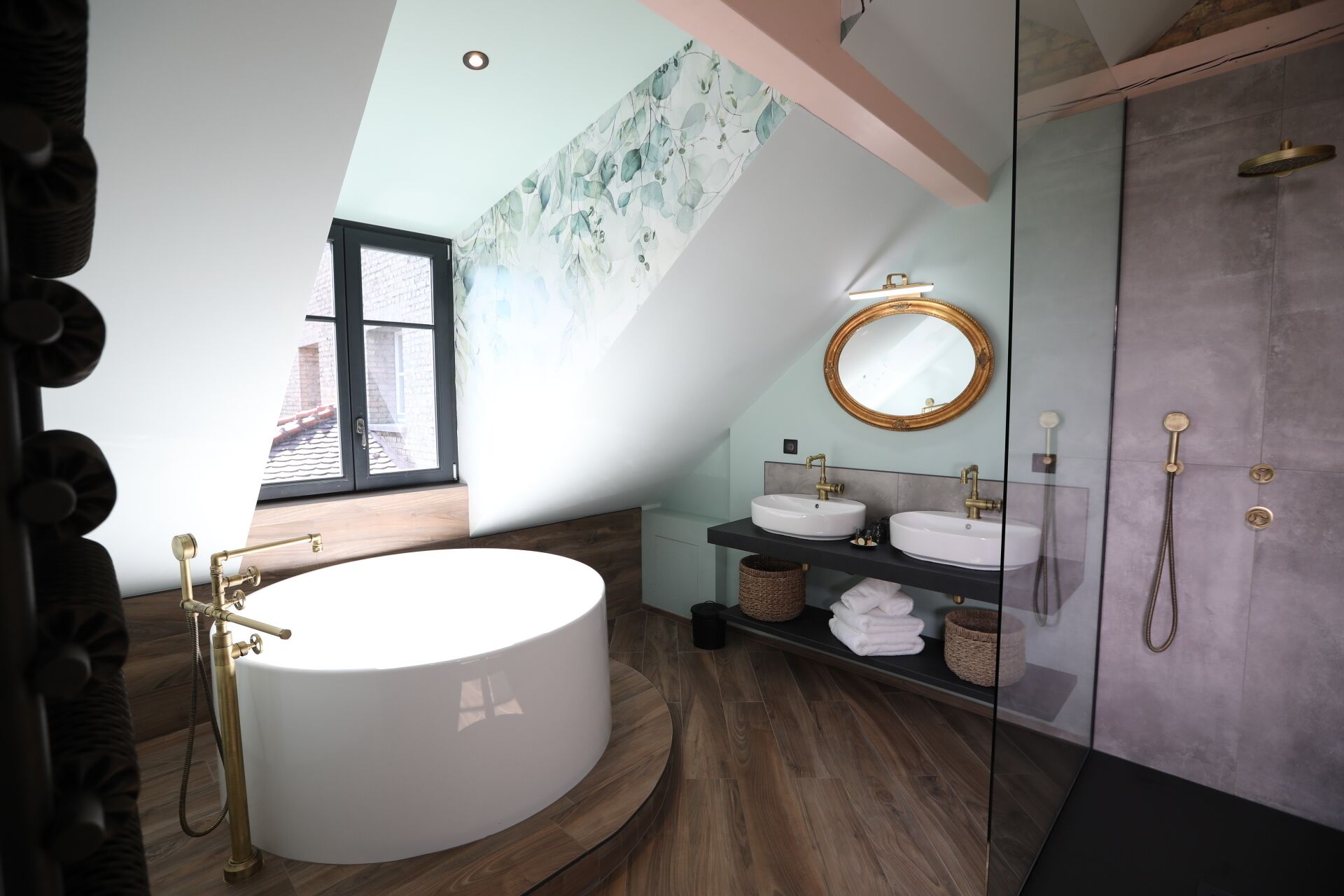 deluxe room (la suite du mühlgiessen spa) | bathroom | combined shower/bathtub, hair dryer, bathrobes, towels