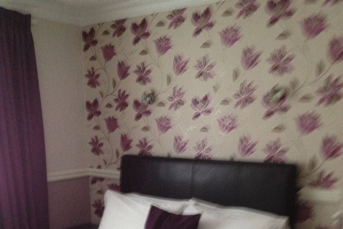 Free WiFi, individually decorated, individually furnished, bed sheets