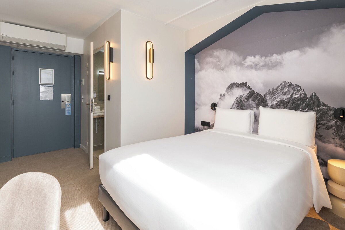 Chambre, 1 grand lit, accessible aux personnes à mobilité réduite