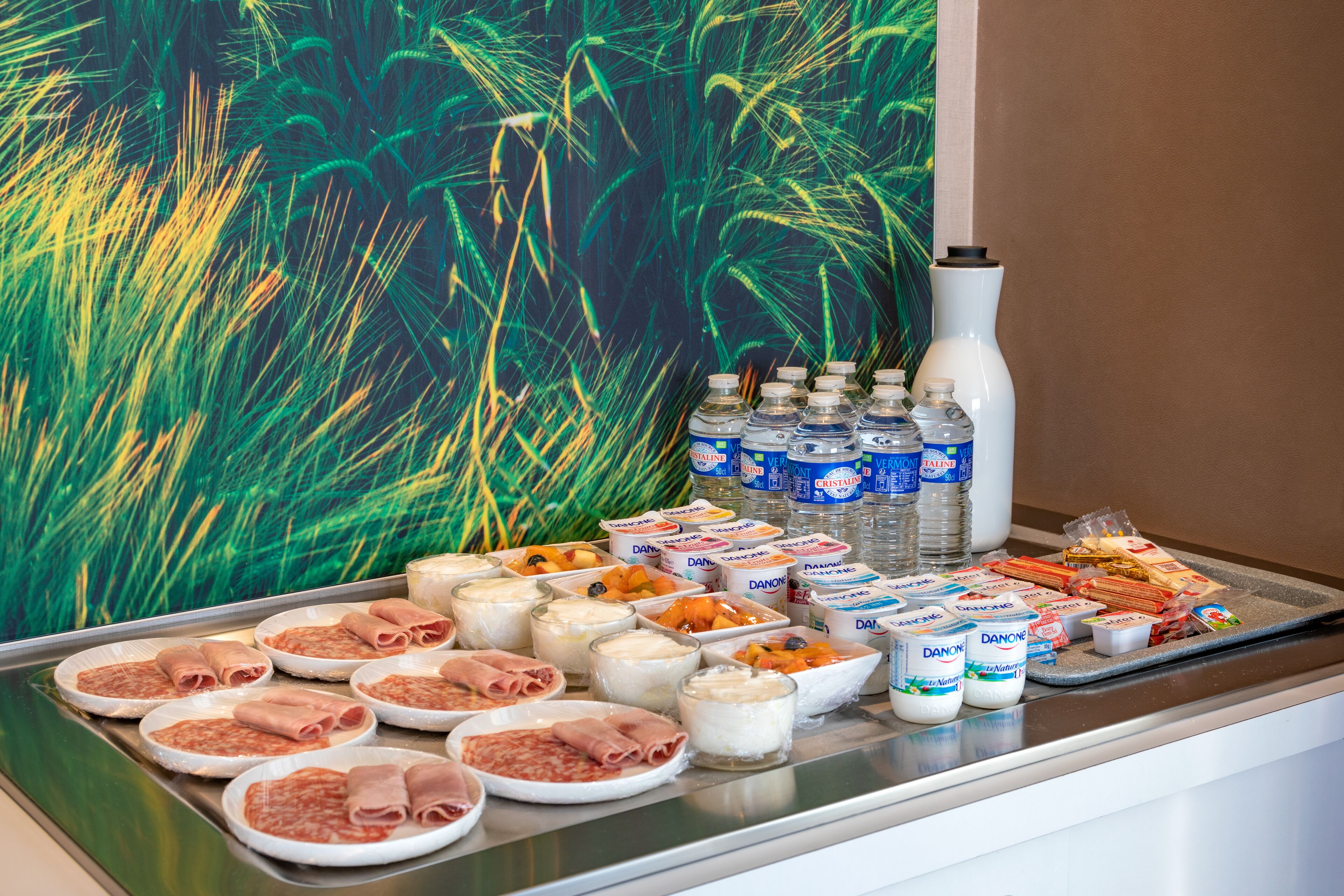 daily buffet breakfast (eur 14 per person)