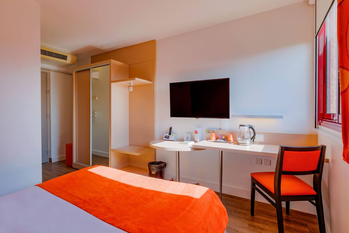 standard double room | premium bedding, desk, laptop workspace, blackout curtains