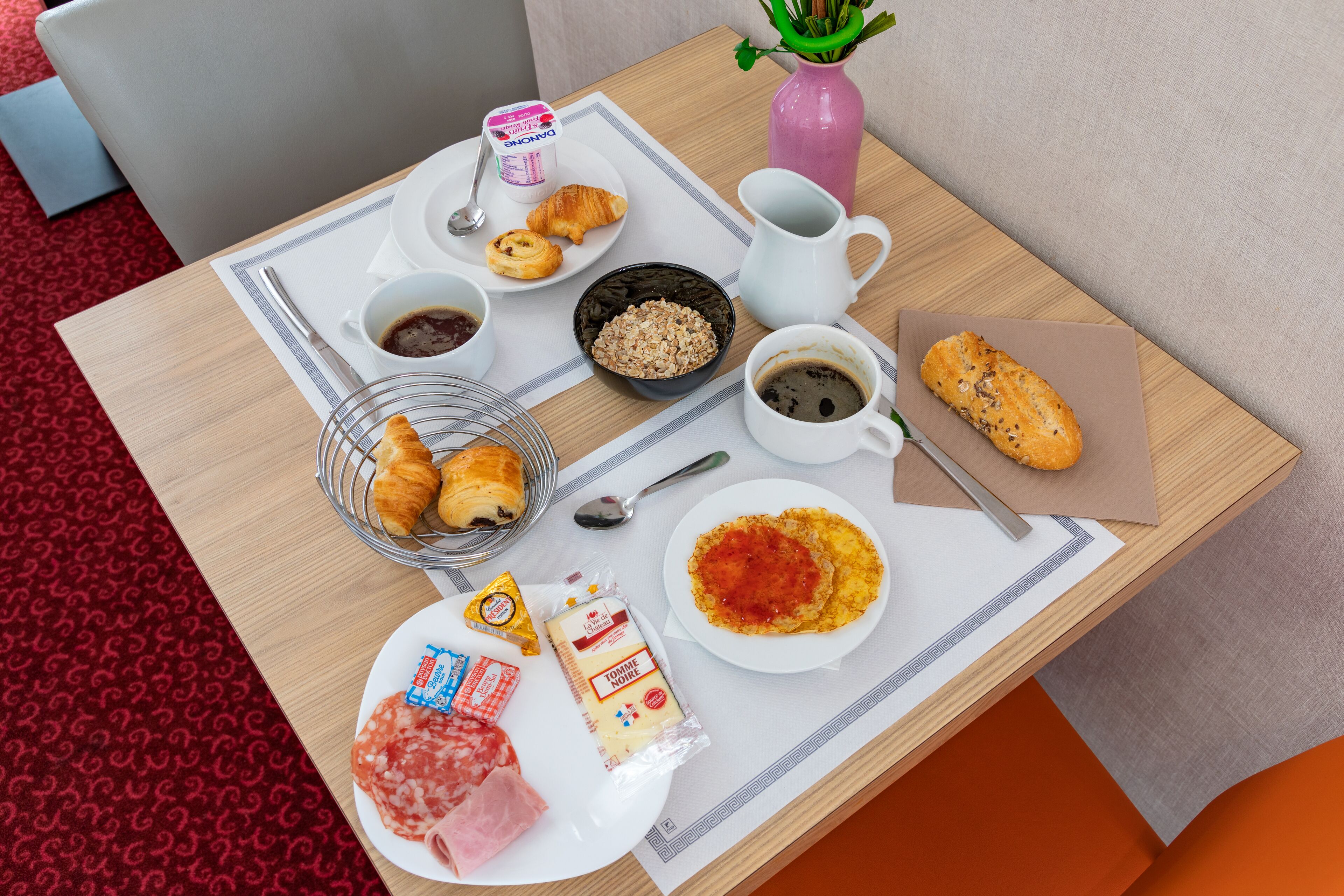 daily buffet breakfast (eur 14 per person)