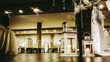 Breakfast and dinner served, Mediterranean cuisine