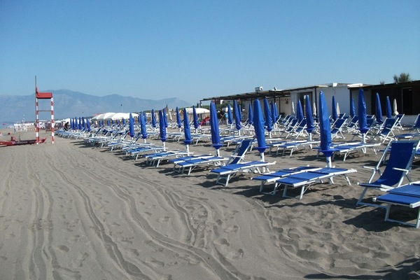 Beach nearby, sun loungers, beach umbrellas