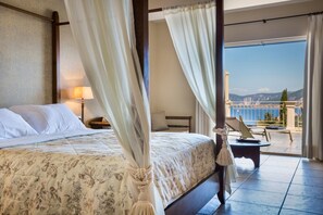 Seprai premium, minibar, brankas, dan didekorasi berbeda-beda