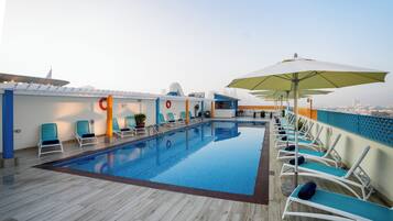 Outdoor pool, pool umbrellas