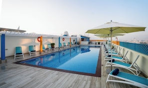 حمّام سباحة خارجي، مظلات على حمّام السباحة