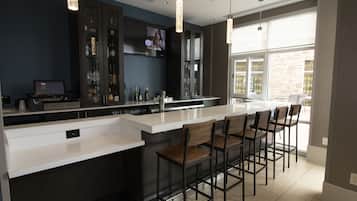 Lobby lounge