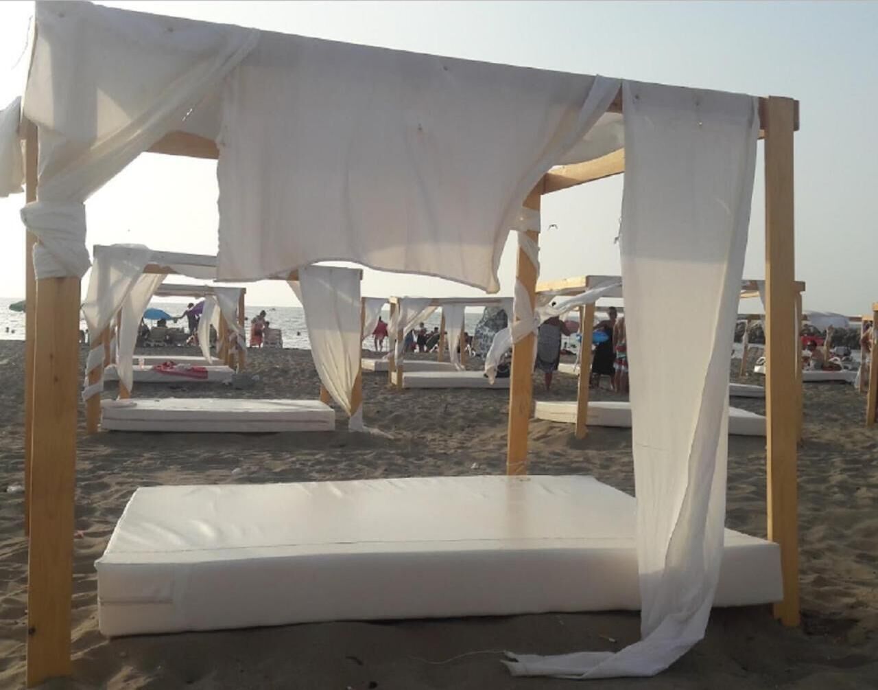Una playa cerca