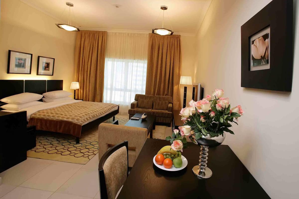 Minibar, in-room safe, soundproofing, iron/ironing board