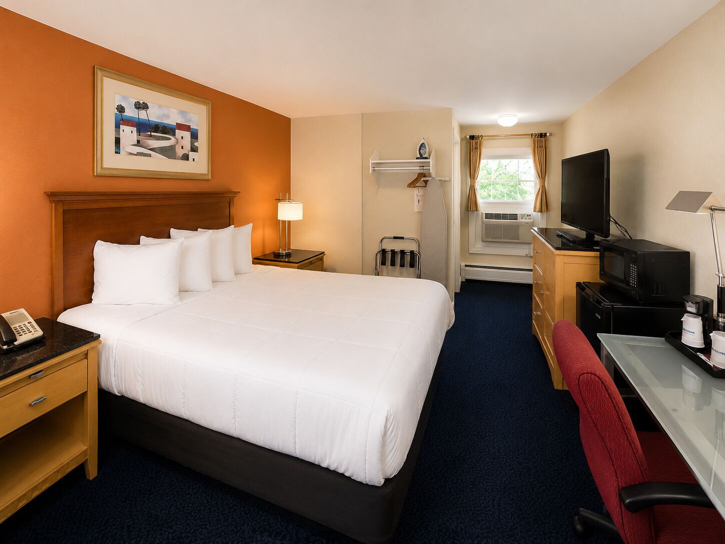Standard Room, 1 Queen Bed, River View