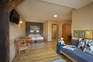 Superior-Doppelzimmer | Zimmersafe, individuell dekoriert, Schreibtisch, kostenloses WLAN