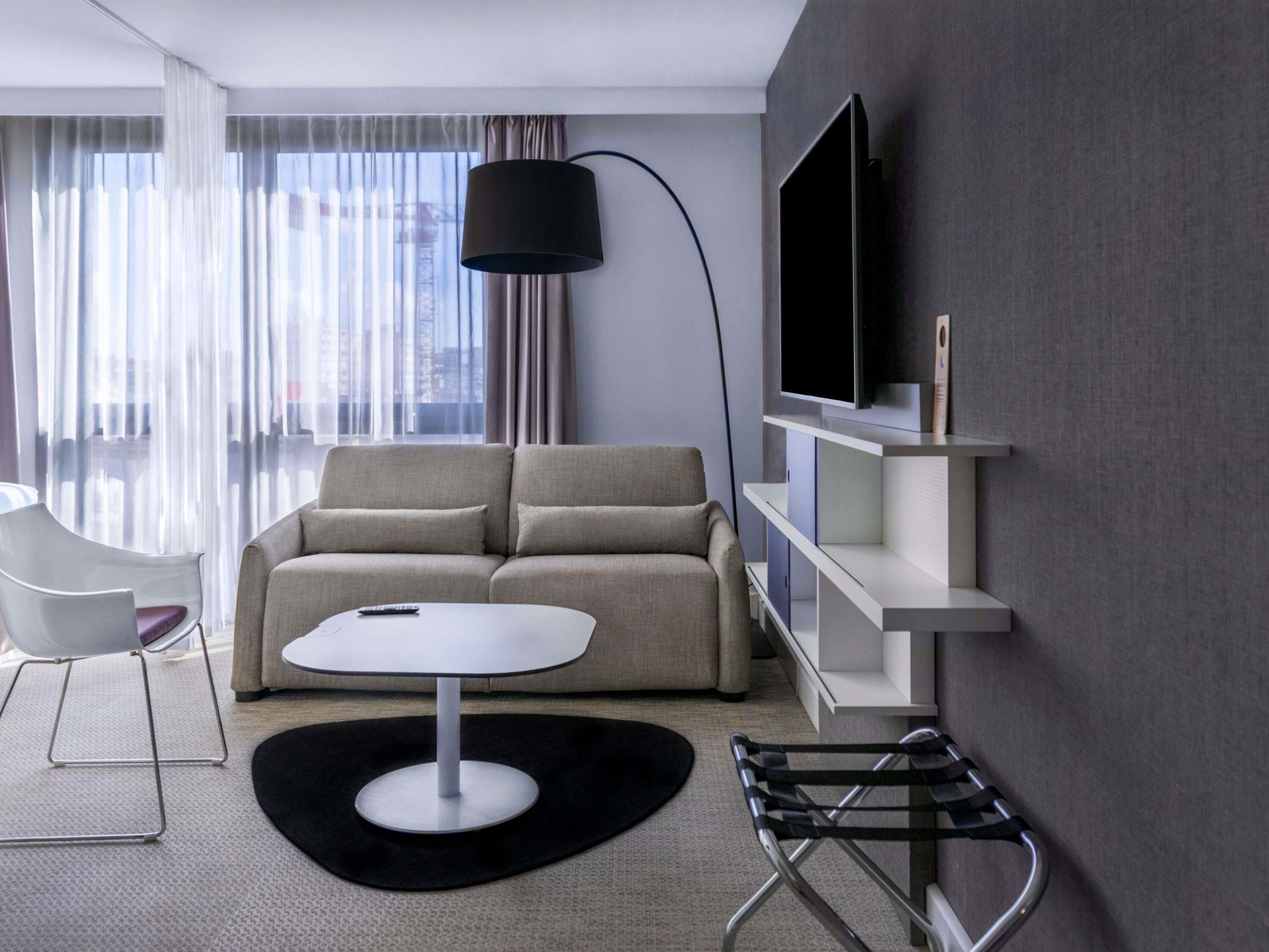 Executive Room, 1 Double Bed with Sofa bed | Minibar, in-room safe, desk, blackout drapes