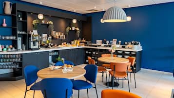 Päivittäinen buffetaamiainen maksusta