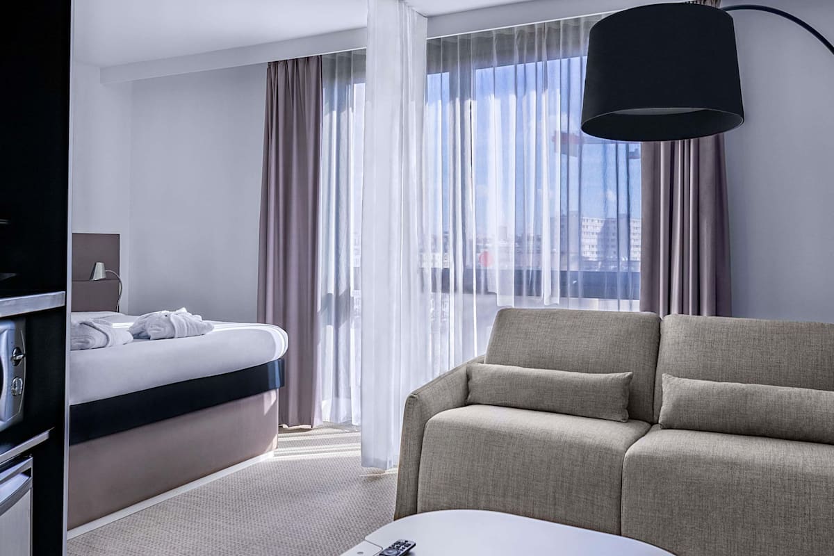 Minibar, in-room safe, desk, blackout curtains