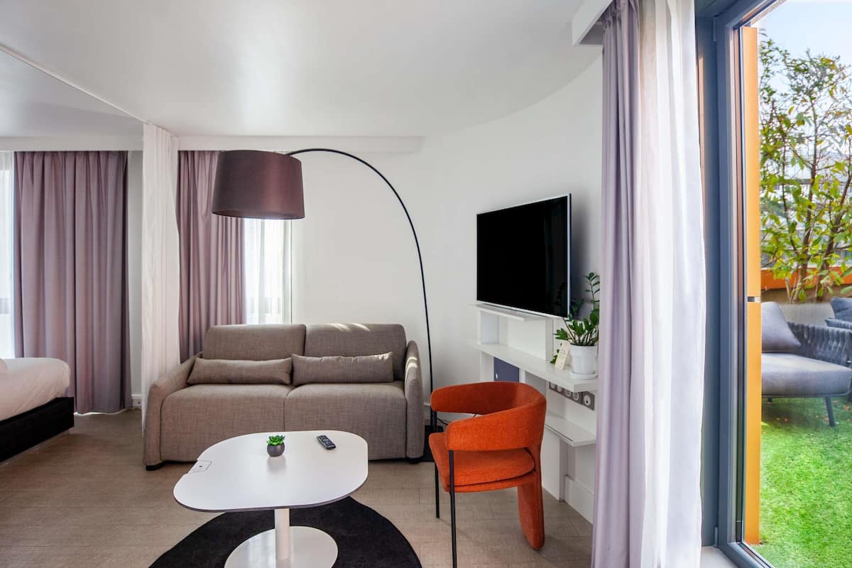 Minibar, in-room safe, desk, blackout curtains