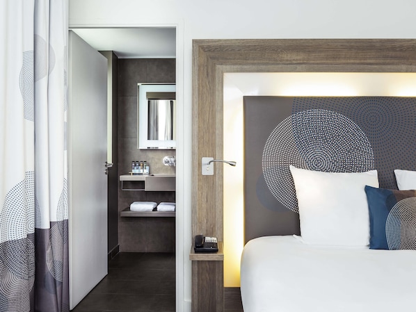 Minibar, in-room safe, desk, soundproofing