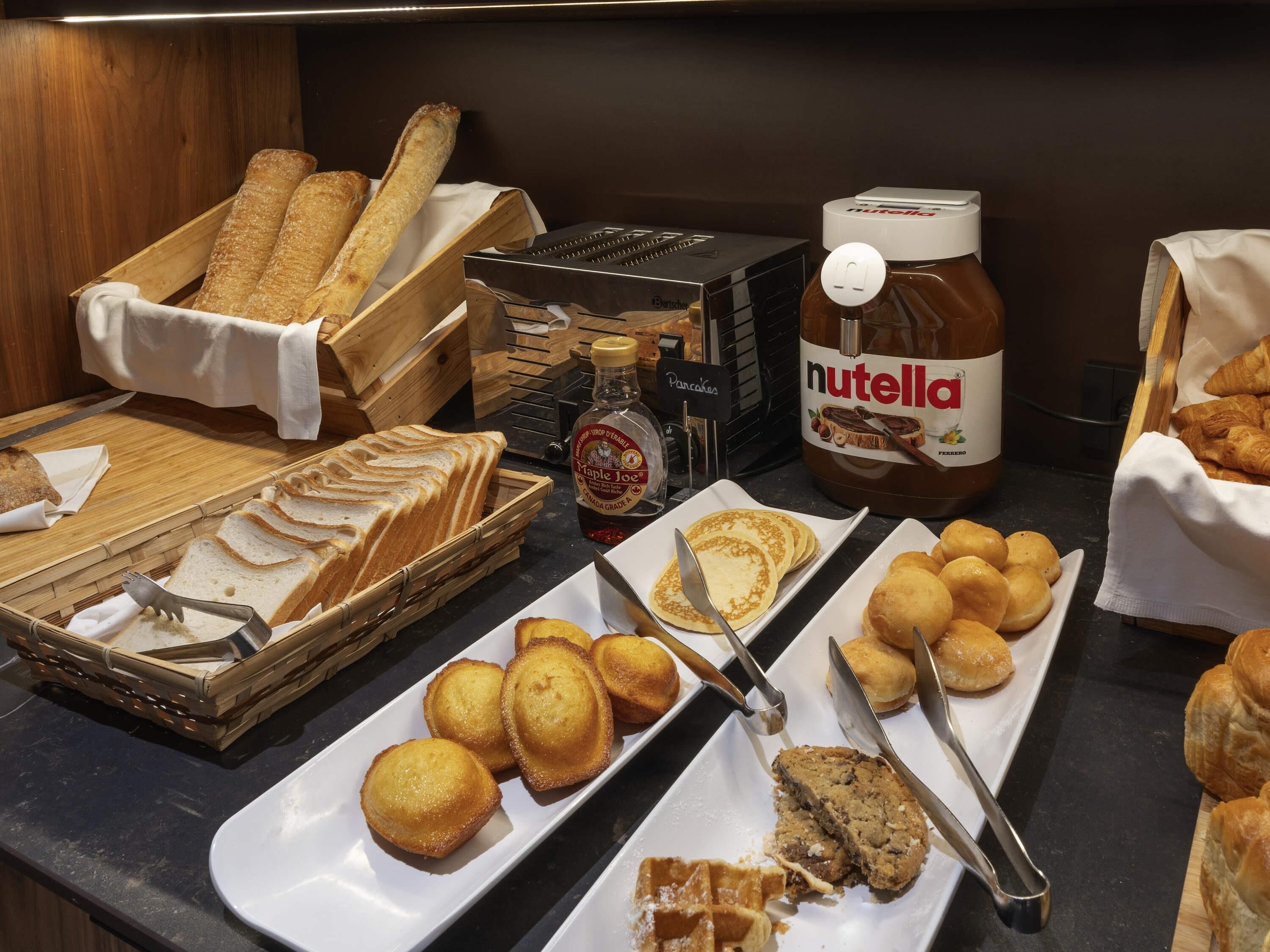 Dagelijks ontbijtbuffet (EUR 19.5 per persoon)