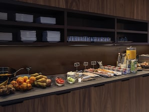 Daily buffet breakfast (EUR 19.5 per person)