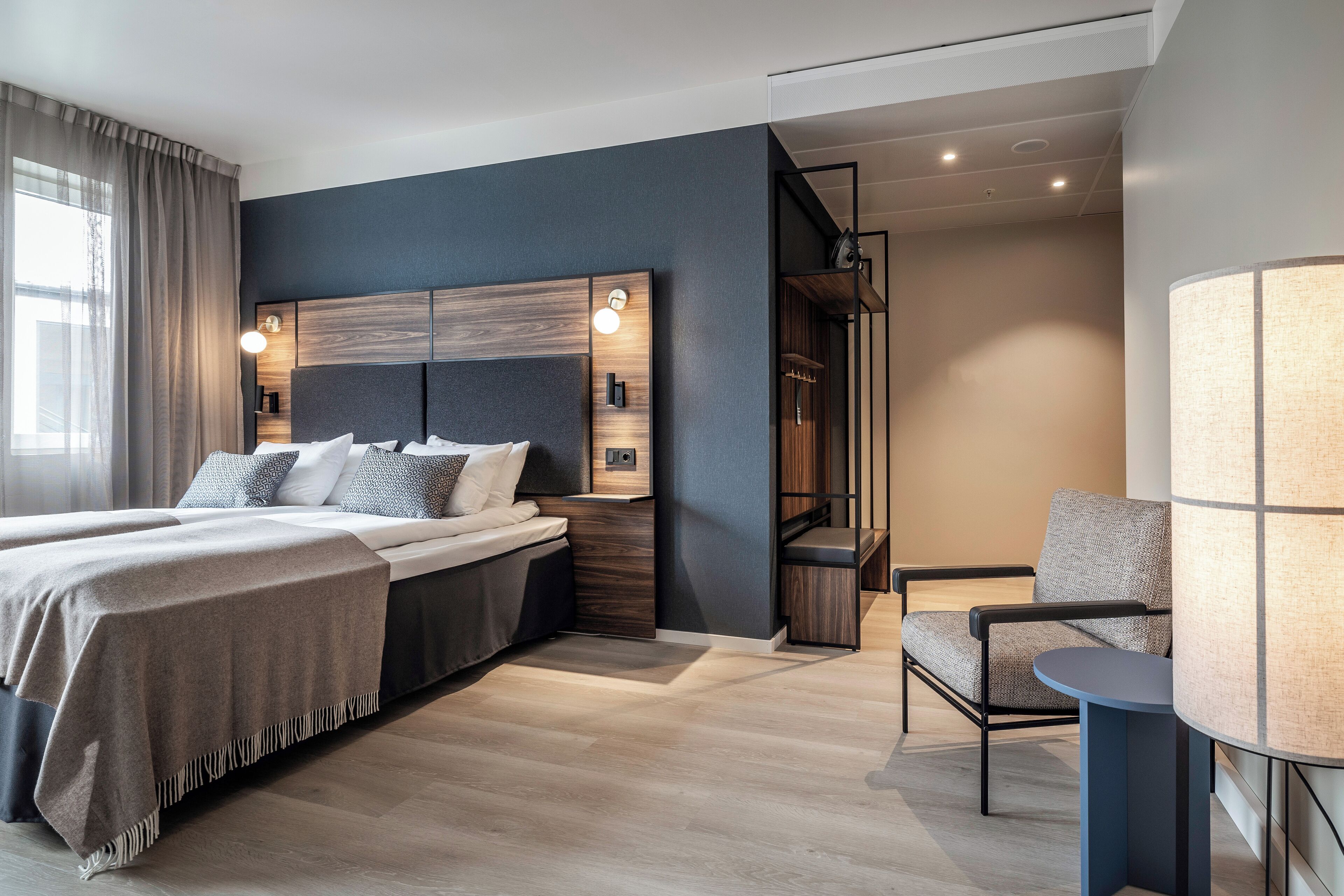 Rom – superior, 1 dobbeltseng, ikke-røyk | Safe på rommet, blendingsgardiner, strykejern/-brett og barnesenger