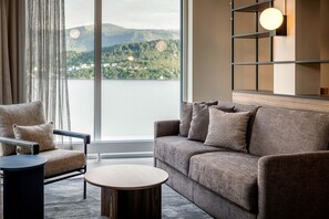 Junior Suite | In-room safe, blackout curtains, iron/ironing board, cots/infant beds