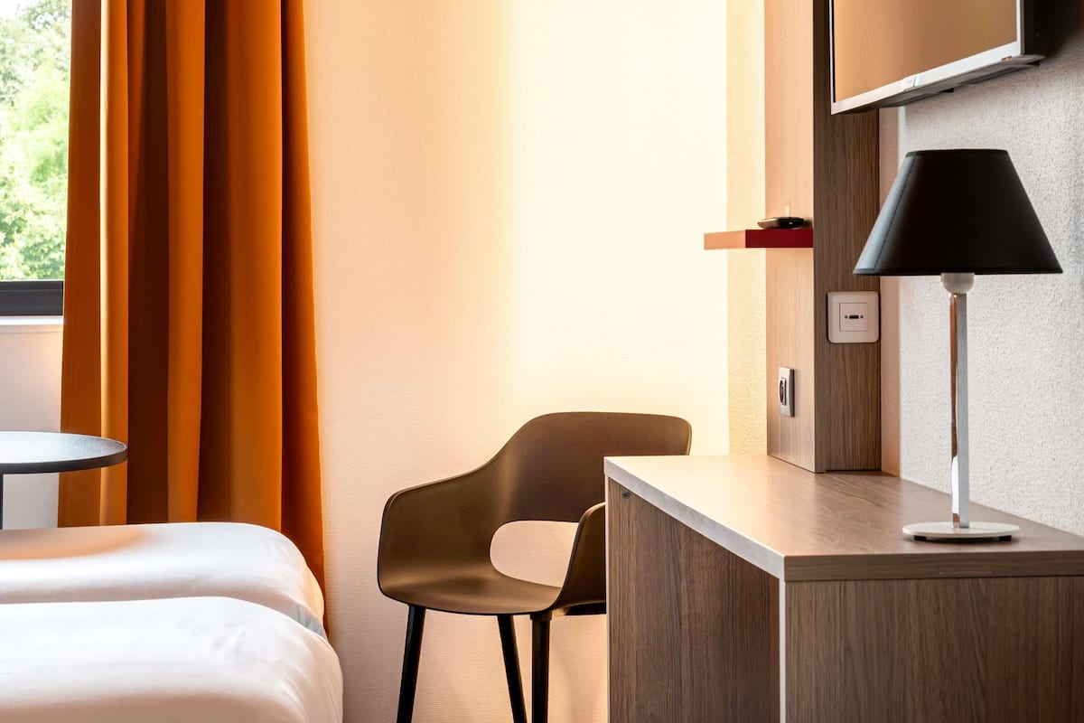 Standard Room, 2 Twin Beds | Desk, blackout drapes, soundproofing, iron/ironing board