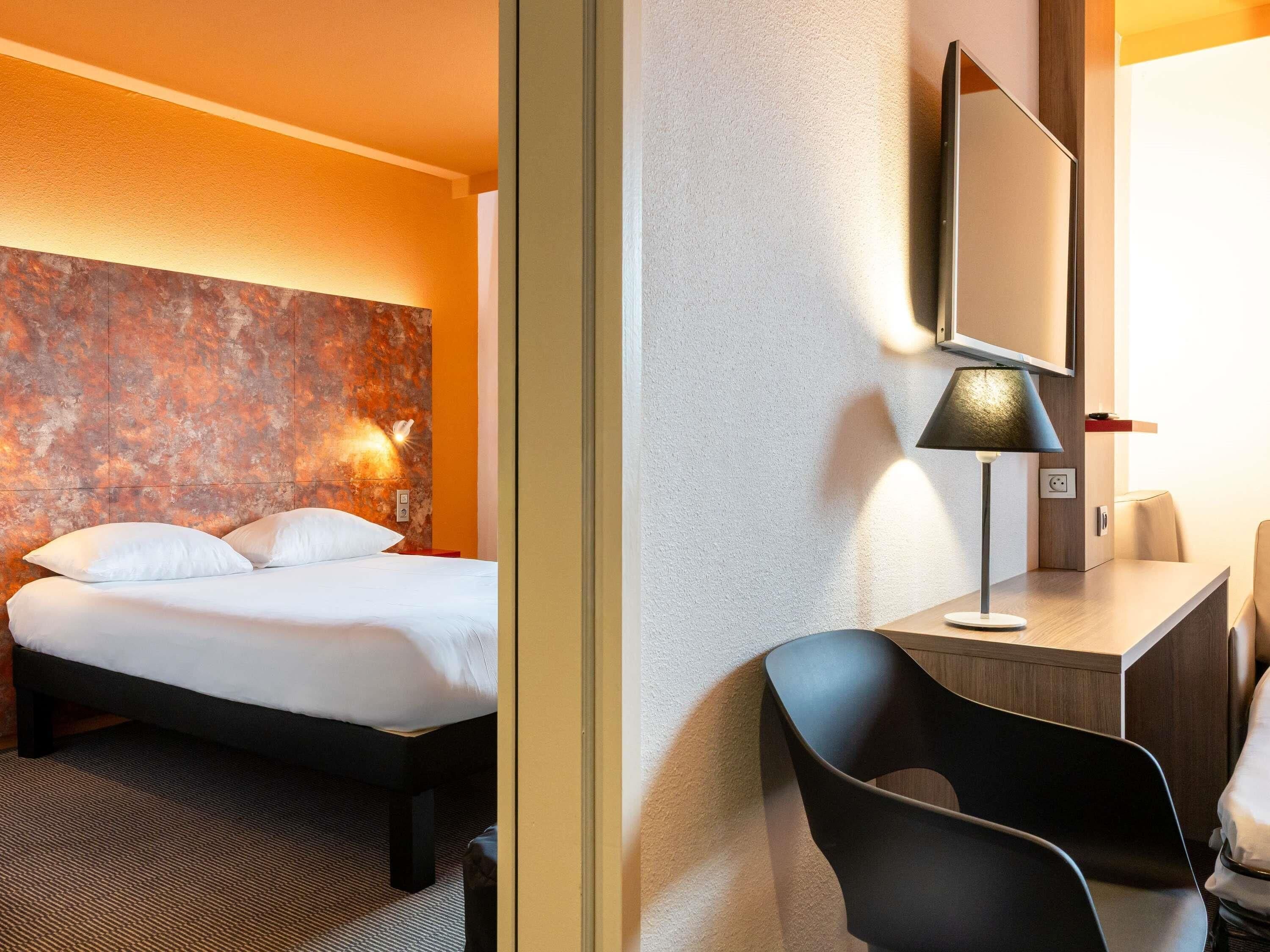 Standard Suite, 2 Double Beds, Connecting Rooms | Desk, blackout drapes, soundproofing, iron/ironing board