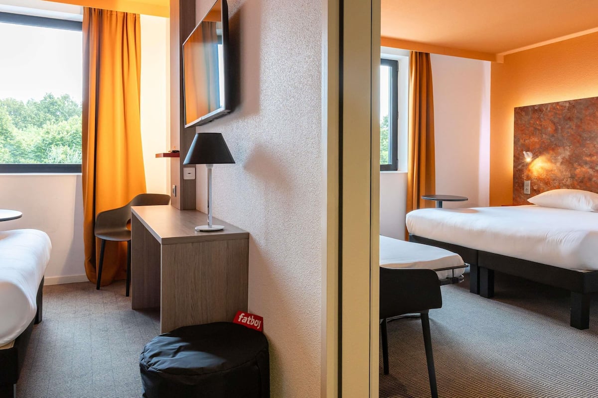 Standard Suite, 2 Double Beds, Connecting Rooms