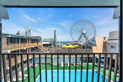 Aztec Ocean Resort