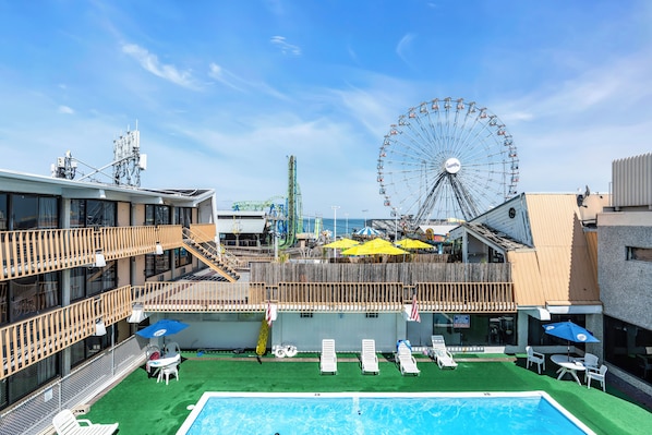 Seasonal outdoor pool