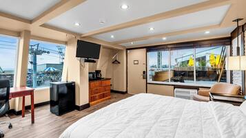 Exclusive Room, 1 King Bed, Beach View | Free WiFi, bed sheets