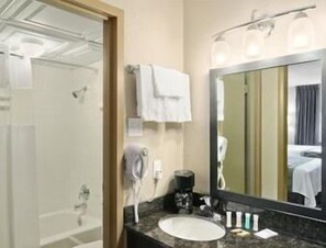 Free toiletries, hair dryer, towels - Super 8 by Wyndham Monteagle TN (Monteagle)