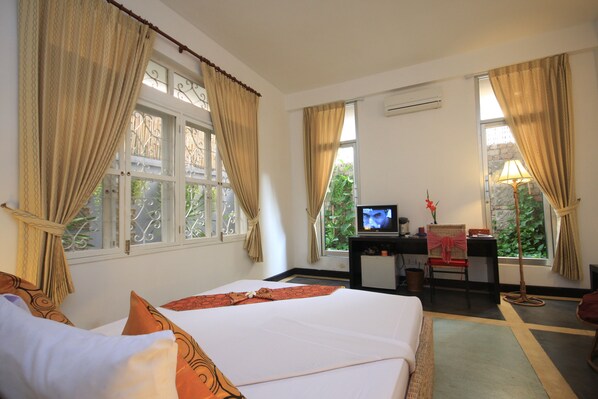 Room - Frangipani Villa 90s (Phnom Penh)