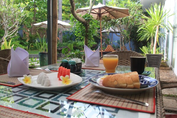 Breakfast area