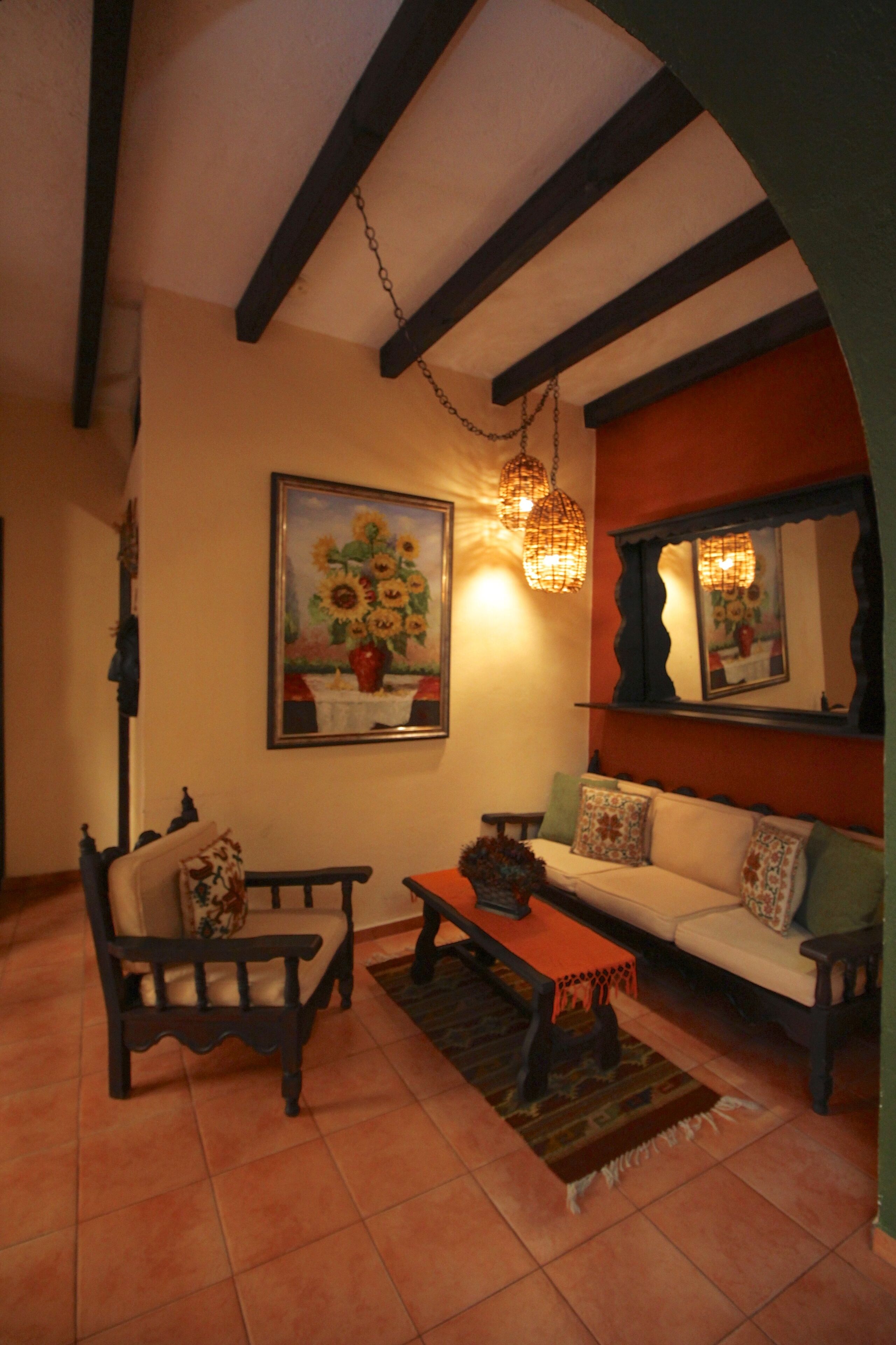 deluxe king suite | living area | 42-inch flat-screen tv with cable channels, tv