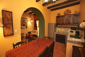 Deluxe King Suite | Private kitchen