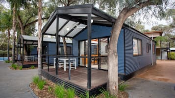 Superior 2 Bedroom Poolside Cabin - Sleeps 6 | Exterior