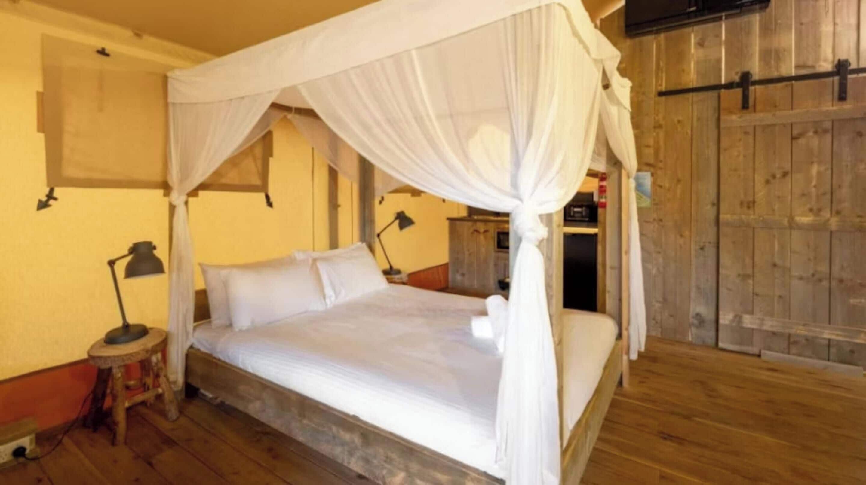 Tienda Deluxe | Caja fuerte y ropa de cama