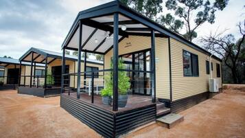 Economy 2 Bedroom Cabin - Sleeps 6 | In-room safe, bed sheets