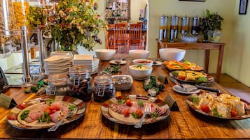 Alimentos y bebidas