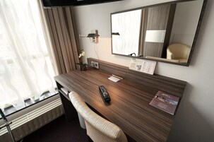 Standard Single Room | Desk, blackout drapes, iron/ironing board, cribs/infant beds