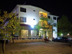 บริเวณภายนอก