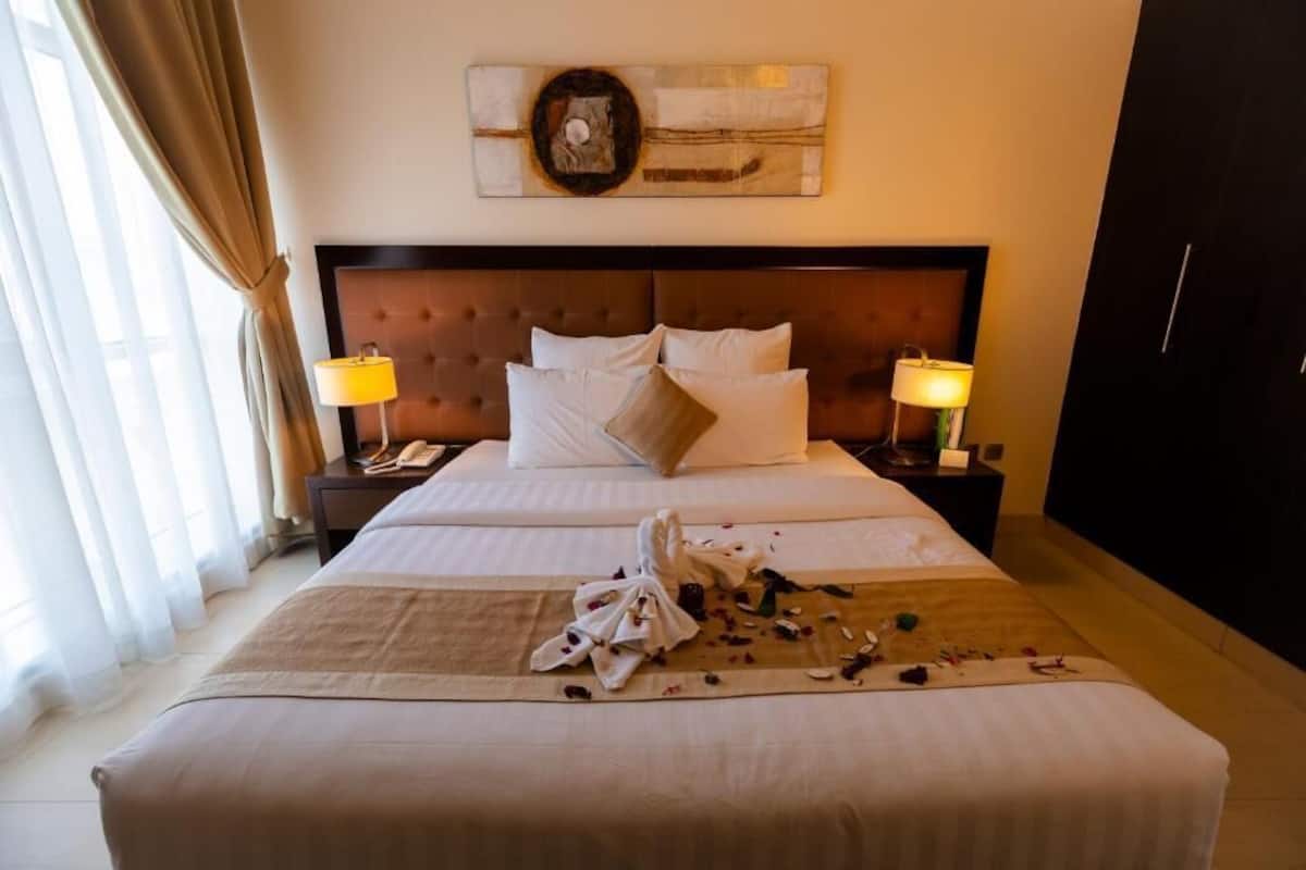 Svit Deluxe | 1 sovrum, egyptiska bomullslakan och sängtillbehör av högsta kvalitet
