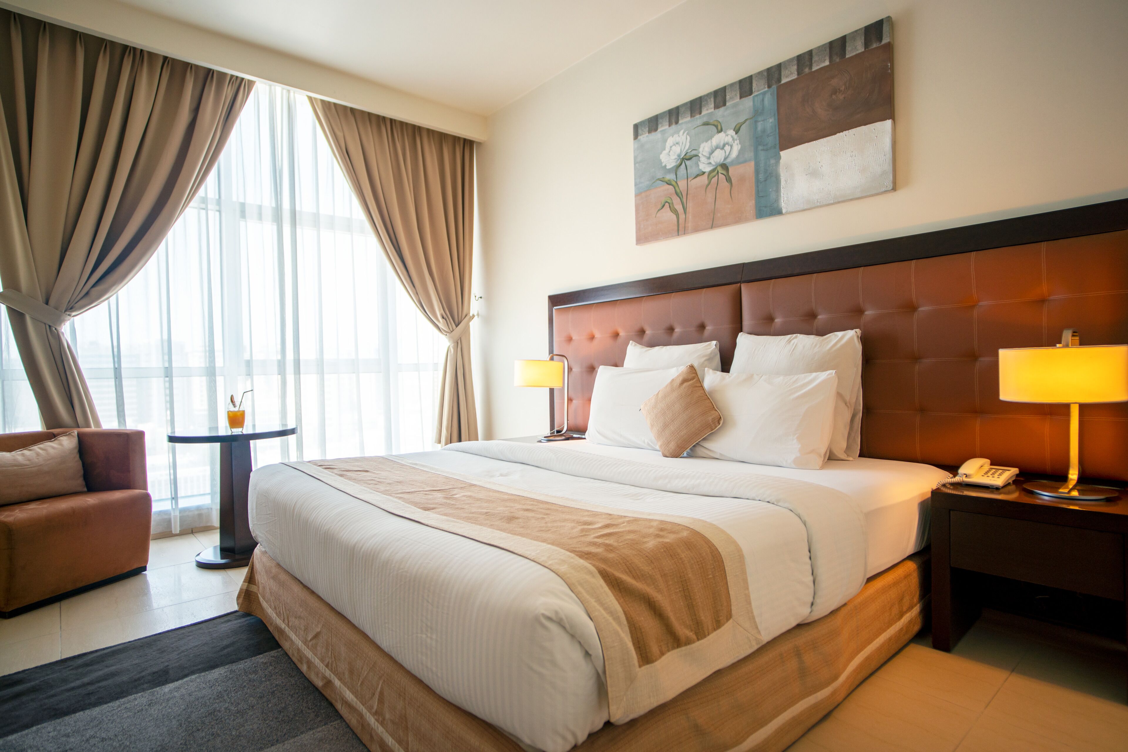 1 bedroom, Egyptian cotton sheets, premium bedding, down duvets