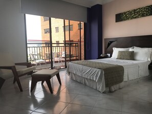 Single Room | Minibar, in-room safe, desk, free cots/infant beds - Casa Morales Hotel Internacional y Centro de Convenciones (Ibagué)