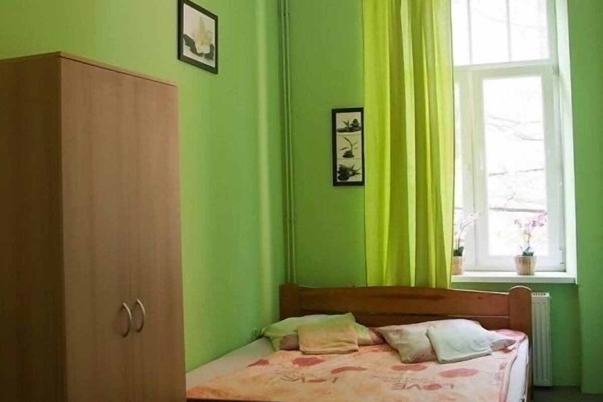 Double Room | In-room safe, iron/ironing board, rollaway beds, free WiFi
