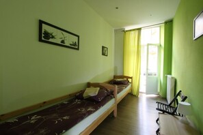 Standard Room, 1 Double Bed | In-room safe, iron/ironing board, rollaway beds, free WiFi