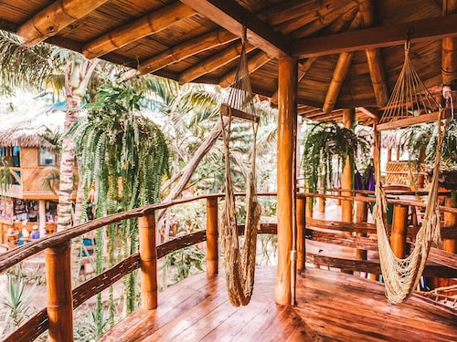 Balsa Surf Camp by Rotamundos